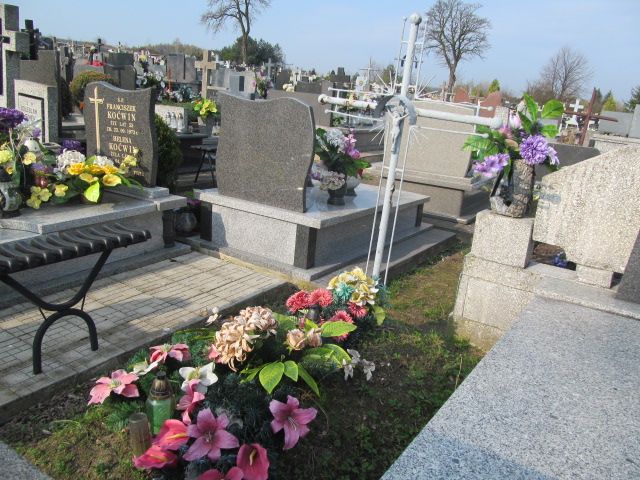  NN Mstów - Grobonet - Wyszukiwarka osób pochowanych