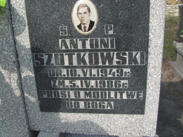 Antoni Szutkowski 1949 Mstów - Grobonet - Wyszukiwarka osób pochowanych